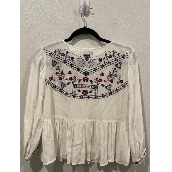 KENDALL & KYLIE White Embroidered Top - Picture 5 of 5